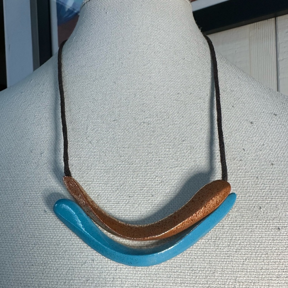 Artisan vibe minimalist modern style necklace